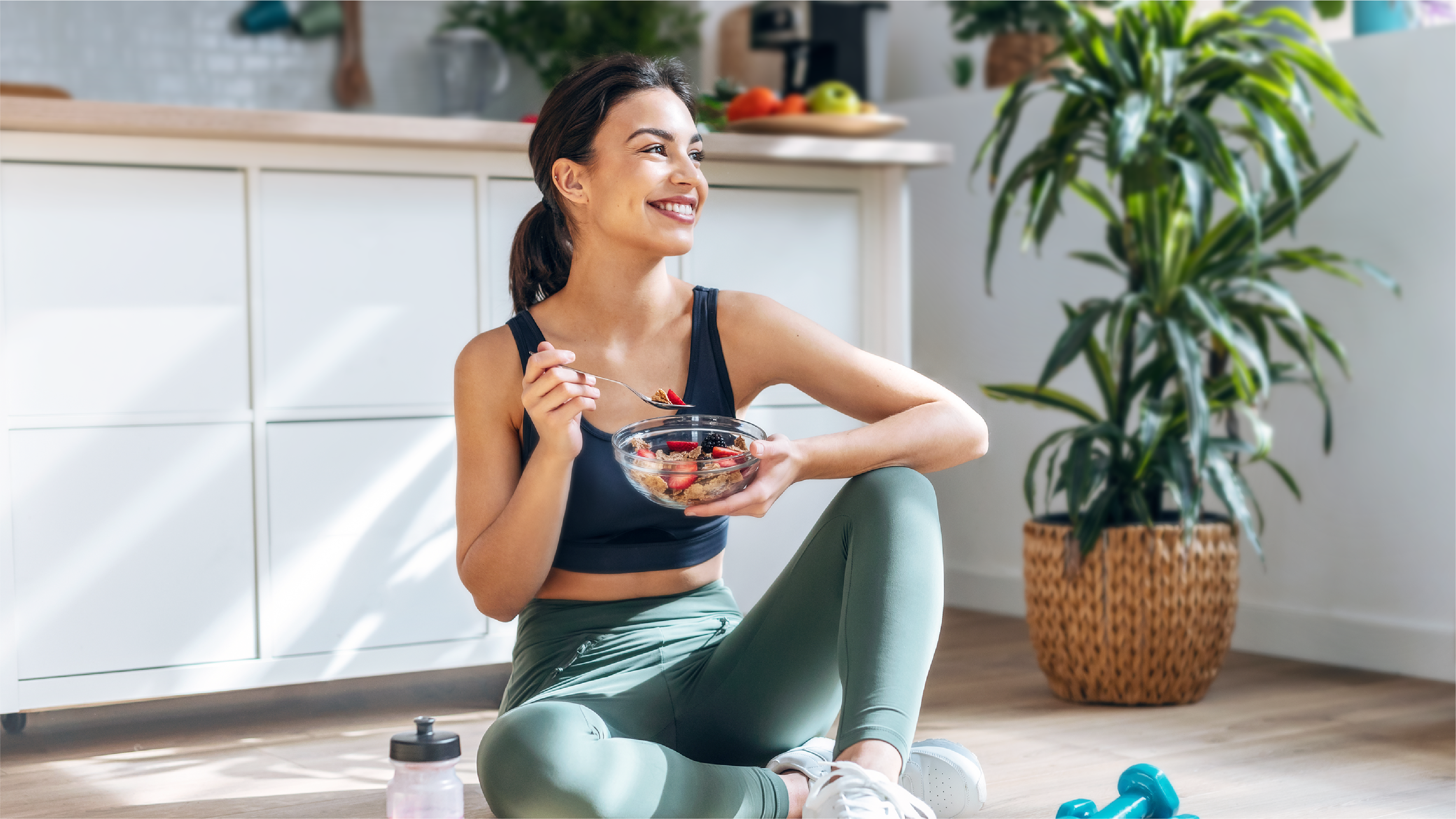 デーツ摂取イメージ。トレーニング後の食事にデーツをプラスして